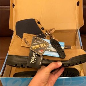 Vasque “Skywalk” Navy Men Boots